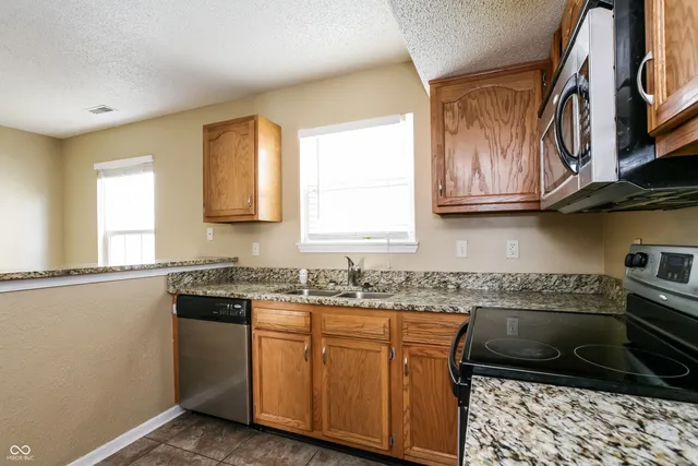 $1,900 | 10313 Cadogan Drive, Indianapolis, IN 46236