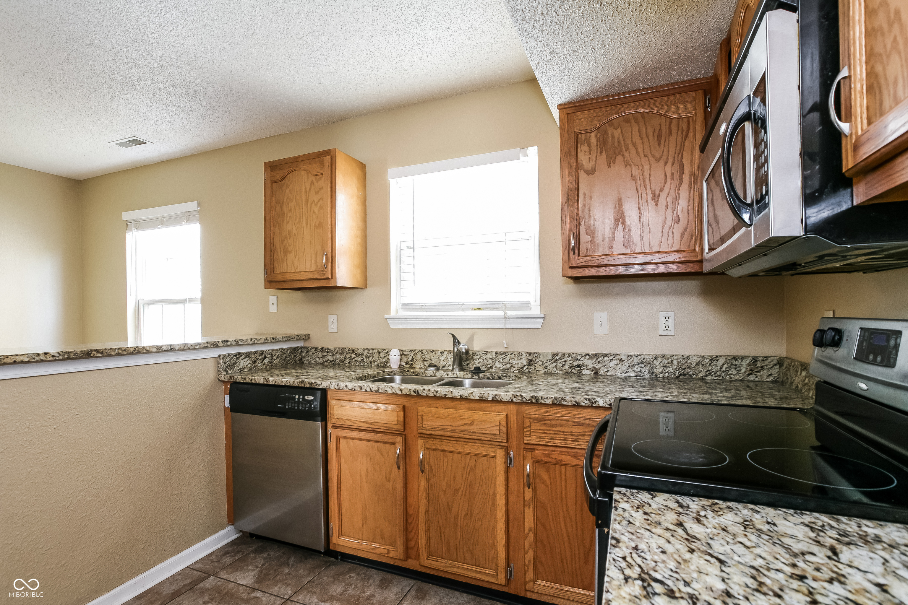 10313 Cadogan Drive Indianapolis, IN 46236 - Photo 6 of 17