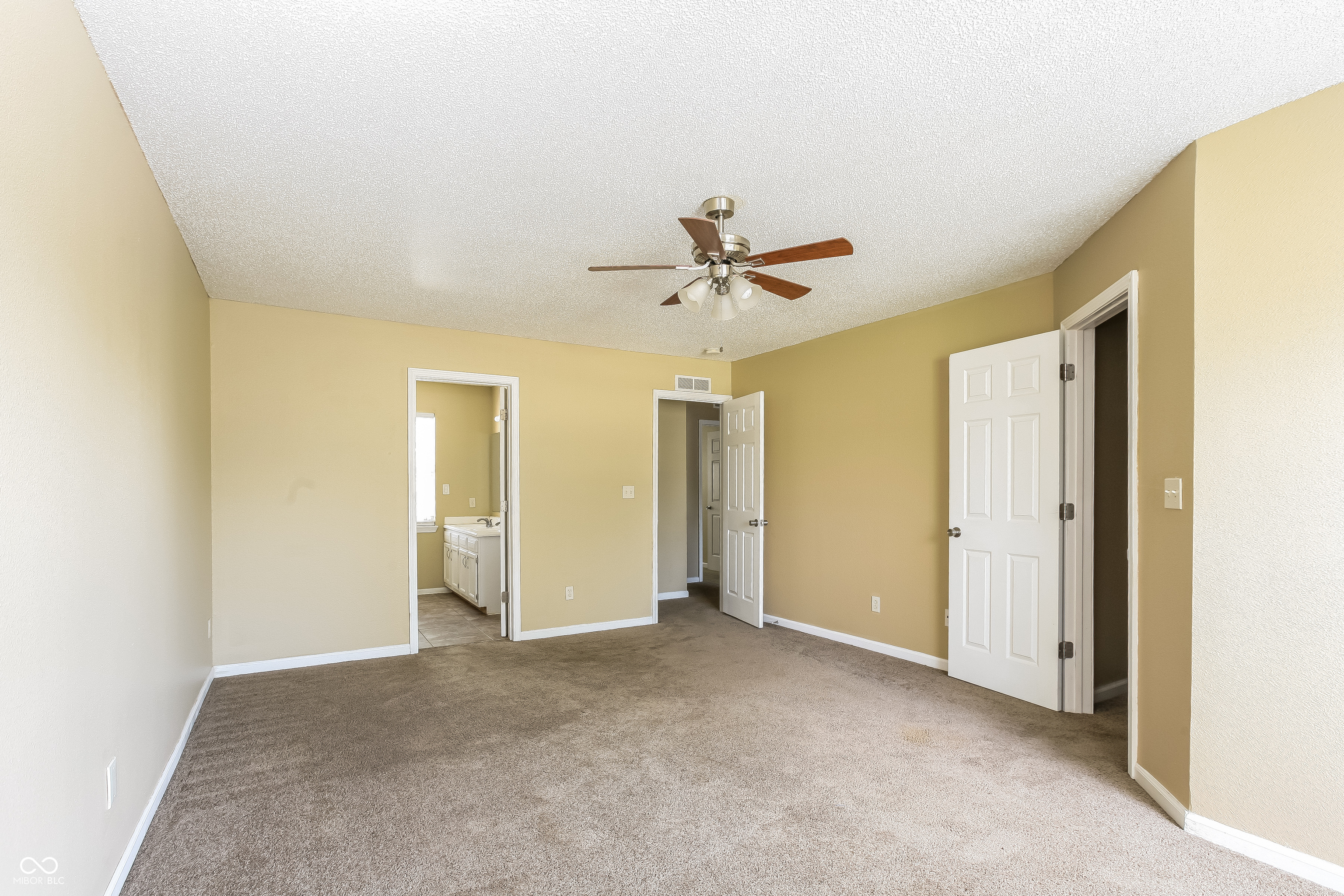 10313 Cadogan Drive Indianapolis, IN 46236 - Photo 7 of 17