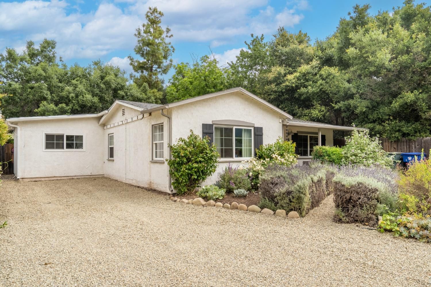412 Franklin Drive Ojai, CA 93023 - Photo 22 of 50 a front view of a house with a garden