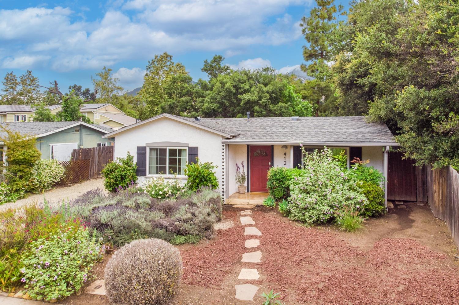 412 Franklin Drive Ojai, CA 93023 - Photo 26 of 50 front view of a house with a yard