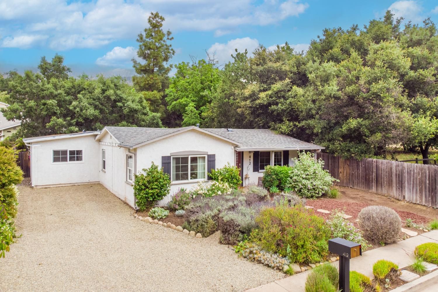 412 Franklin Drive Ojai, CA 93023 - Photo 3 of 50 front view of a house with a yard