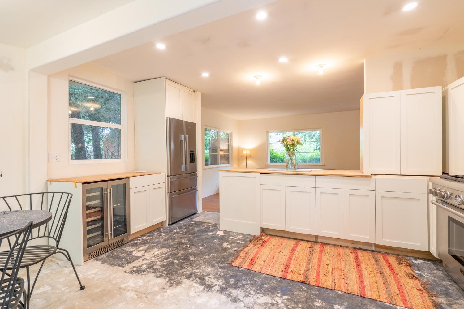 412 Franklin Drive Ojai, CA 93023 - Photo 48 of 50 a view of a kitchen with a window