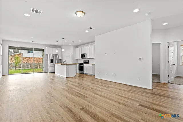 $2,025 | 448 Chaste Tree Drive, San Marcos, TX 78666