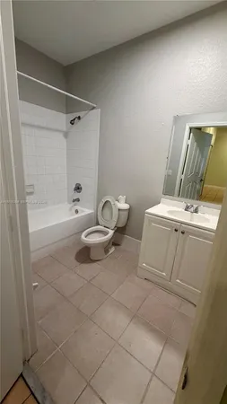 $2,350 | 13272 Old Biscayne Drive, Unit 104, Homestead, FL 33033