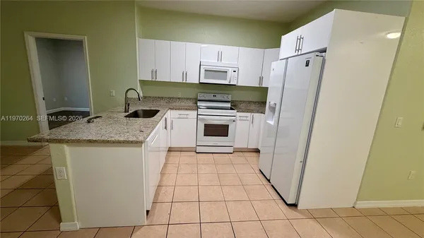 $2,350 | 13272 Old Biscayne Drive, Unit 104, Homestead, FL 33033