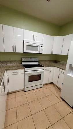 $2,350 | 13272 Old Biscayne Drive, Unit 104, Homestead, FL 33033