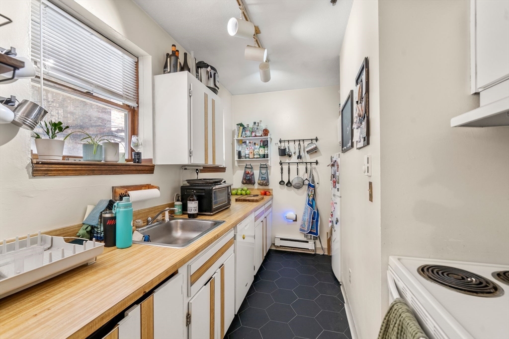 136 Prince Street, Unit 3 Boston, MA 02113 - Photo 10 of 28