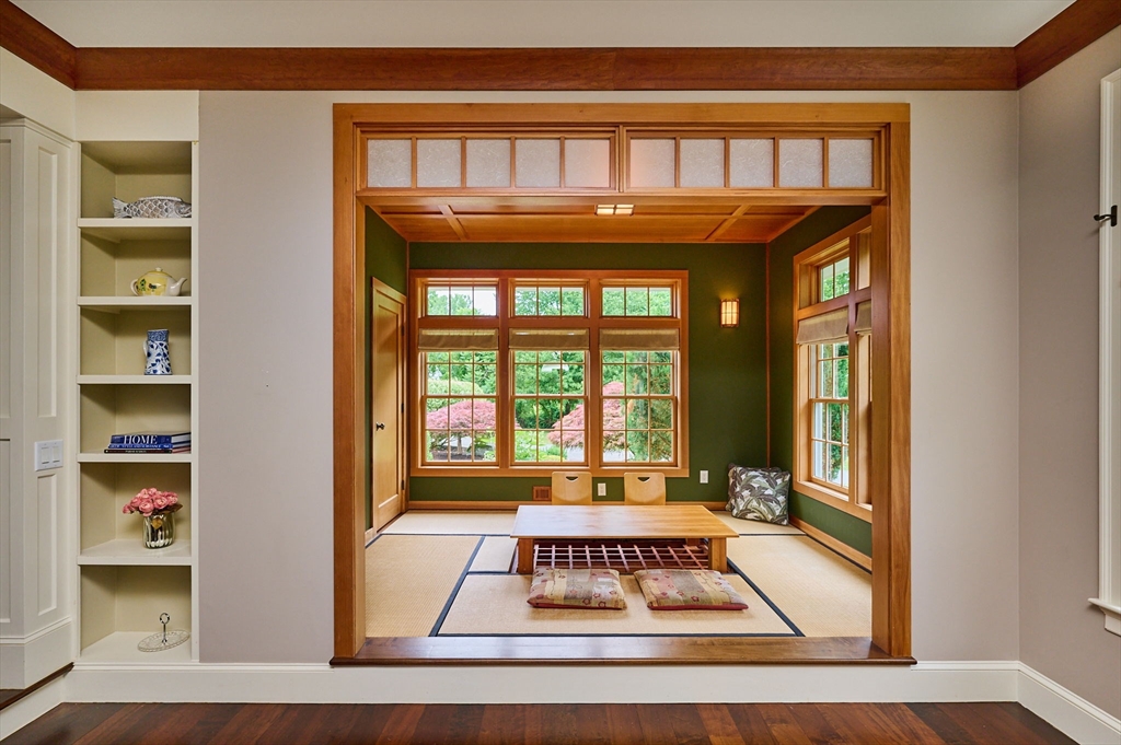 46 Sovereign Way Northampton, MA 01062 - Photo 6 of 42