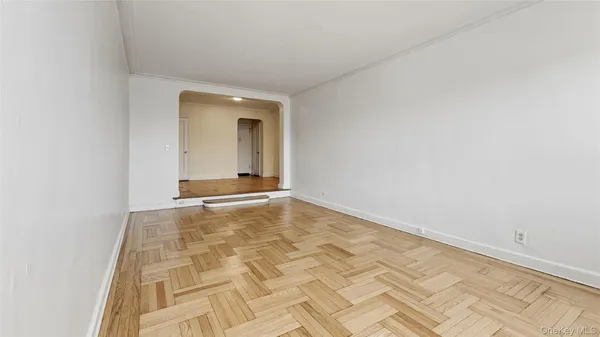 $2,400 | 2190 Boston Road, Unit 3A | Pelham Parkway