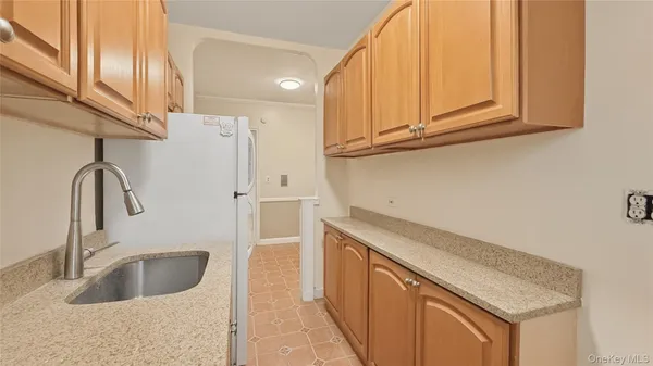 $2,400 | 2190 Boston Road, Unit 3A | Pelham Parkway