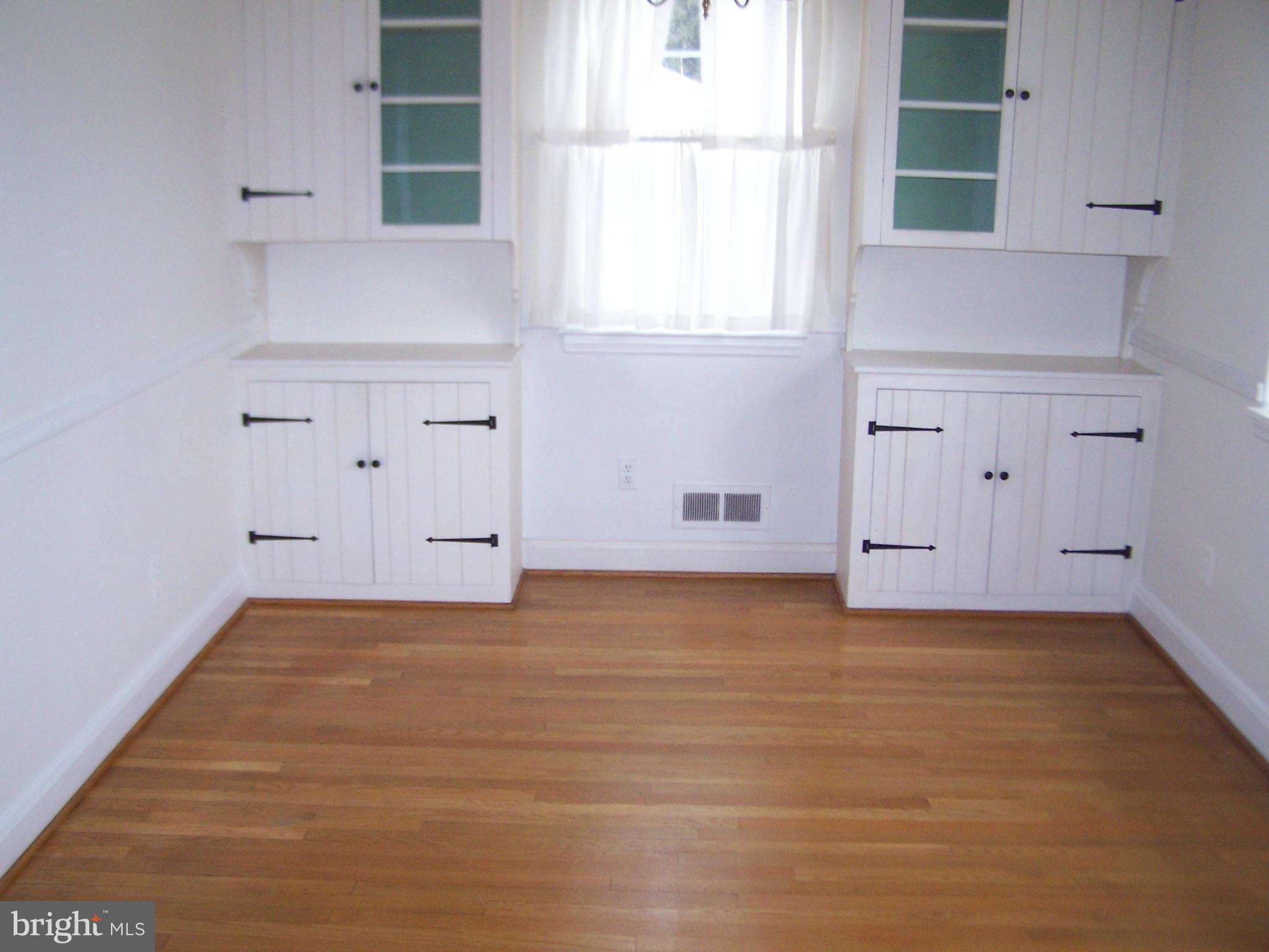 1212 Gleneagle Road Baltimore, MD 21239 - Photo 5 of 18 Dining Room