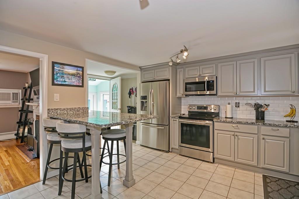 24 Elmfield Road Framingham, MA 01701 - Photo 4 of 30