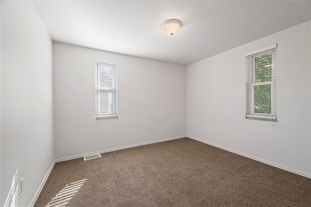 5184 Grove Road Pittsburgh, PA 15236 - Photo 11 of 25 Gallery Image 11