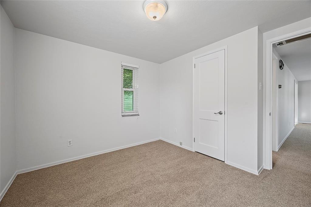 5184 Grove Road Pittsburgh, PA 15236 - Photo 12 of 25 Gallery Image 12