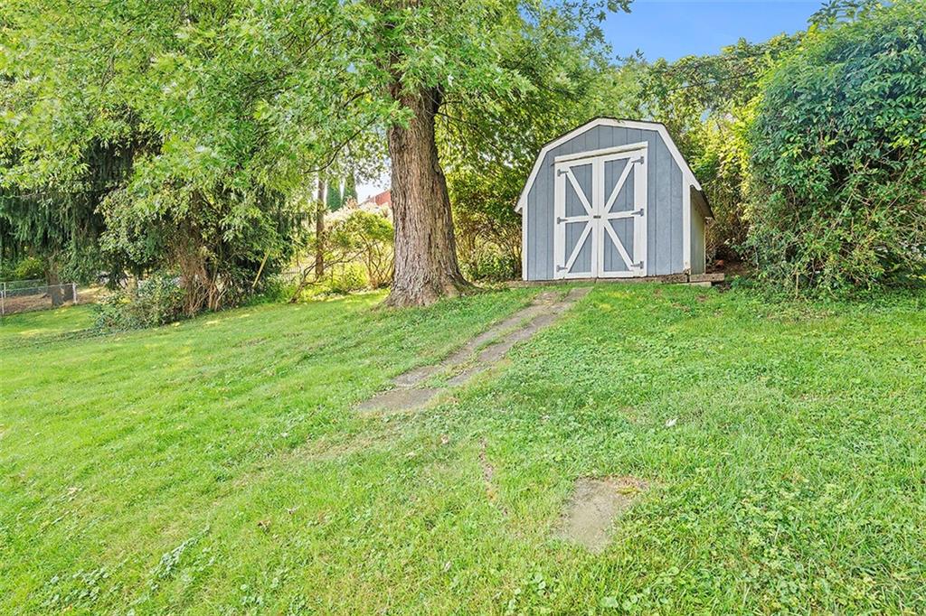 5184 Grove Road Pittsburgh, PA 15236 - Photo 21 of 25 Gallery Image 21