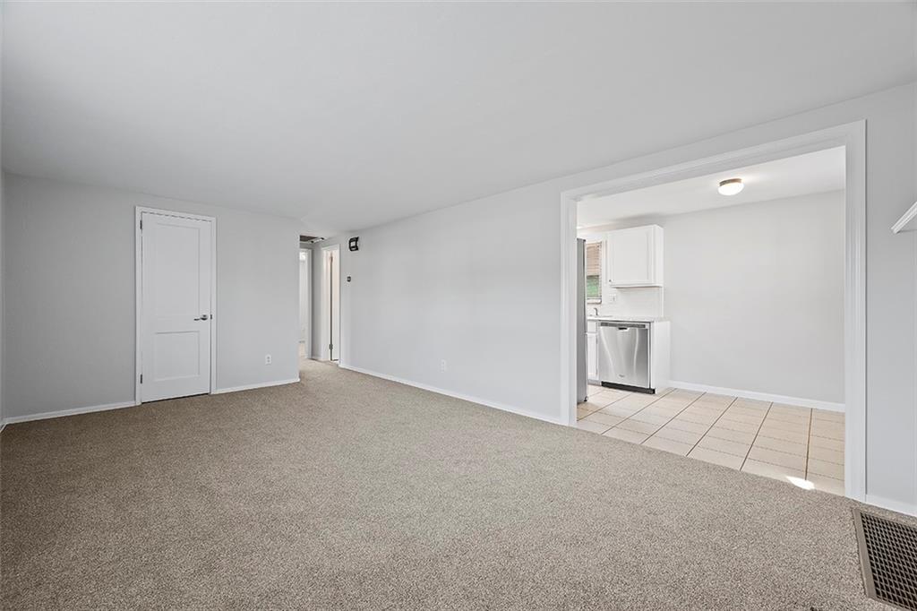 5184 Grove Road Pittsburgh, PA 15236 - Photo 5 of 25 Gallery Image 5