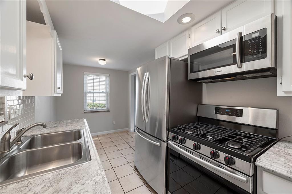 5184 Grove Road Pittsburgh, PA 15236 - Photo 8 of 25 Gallery Image 8
