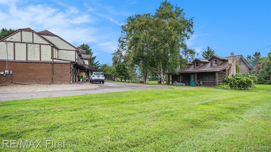 49435 Fairchild Road Macomb, MI 48042 - Photo 33 of 41