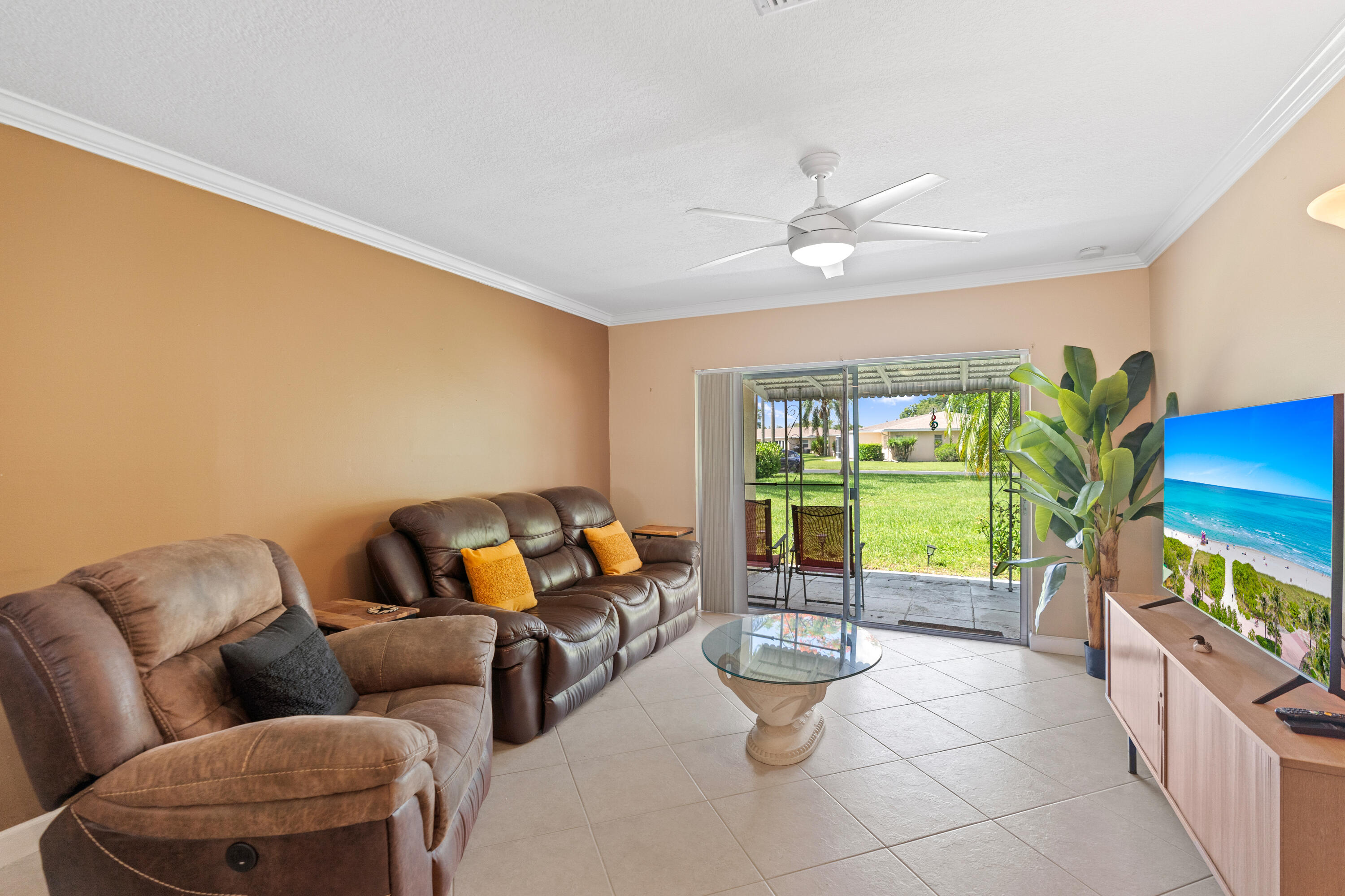 8666 Bella Vista Drive, Unit 111 Boca Raton, FL 33433 - Photo 15 of 44 DSC07797