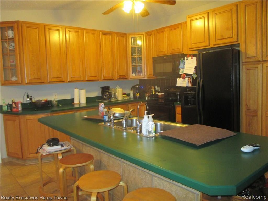 8169 Frith Road Columbus, MI 48063 - Photo 10 of 14
