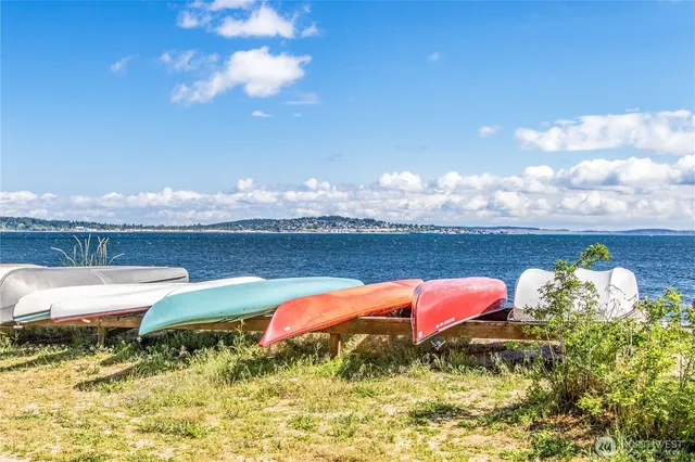 a outdoor view with a seating space