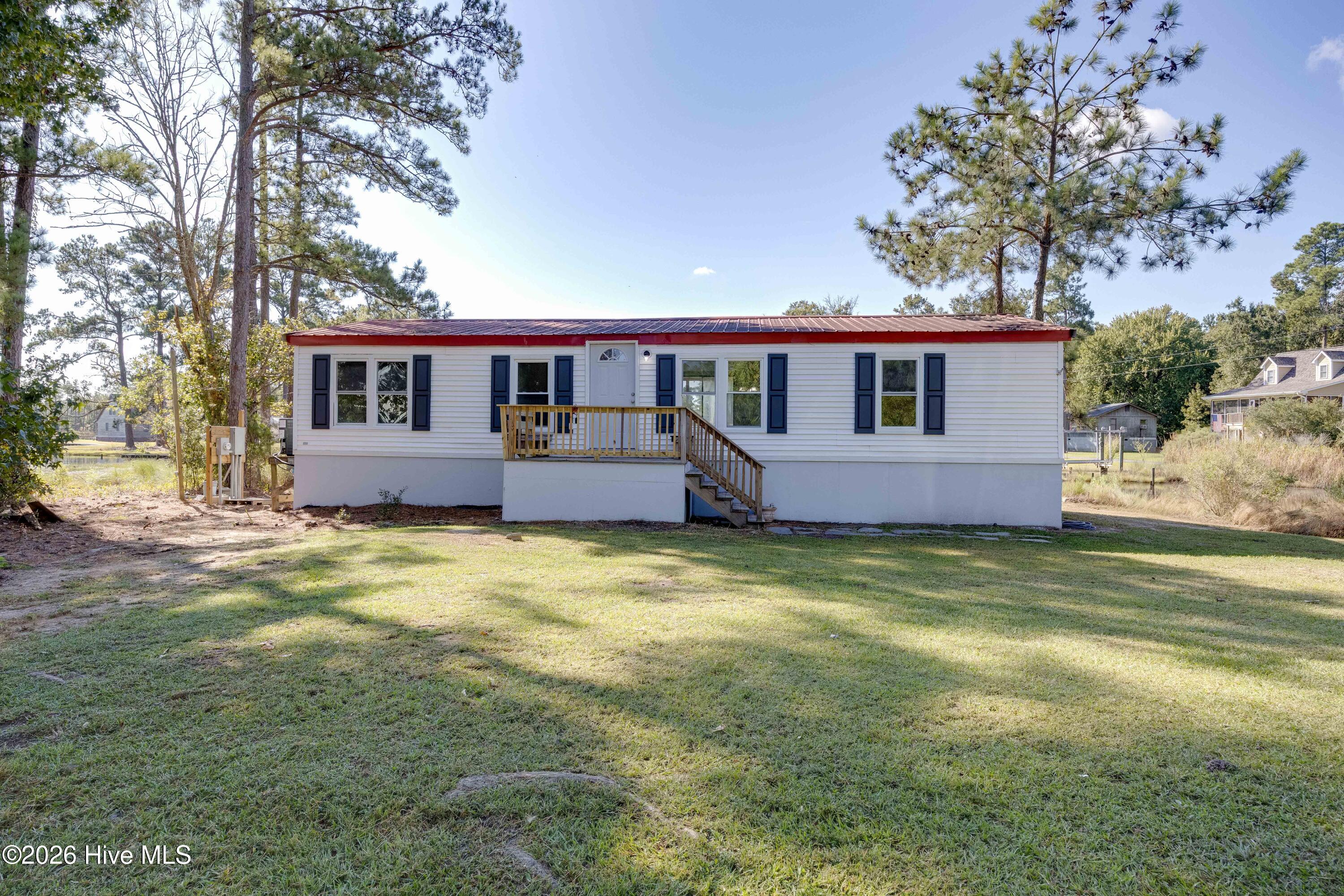 115 Hideaway Road Belhaven, NC 27810 - Photo 1 of 26 001 Main View 115 Hideaway Rd