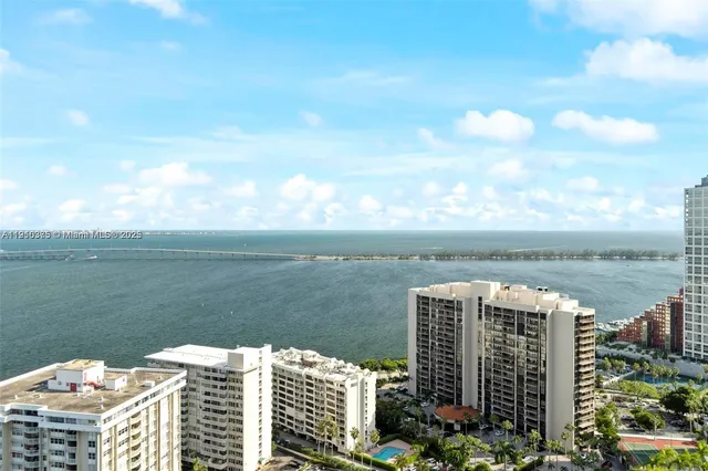 $655,000 | 218 Southeast 14th Street, Unit 1003, Miami, FL 33131