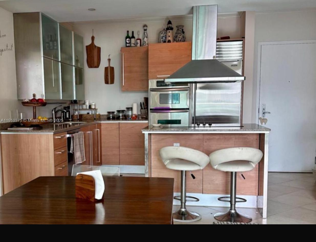 218 Southeast 14th Street, Unit 1003 Miami, FL 33131 - Photo 8 of 27