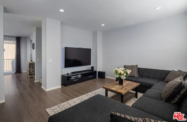 $4,495 | 281 Mar Vista Avenue, Unit 19, Pasadena, CA 91106