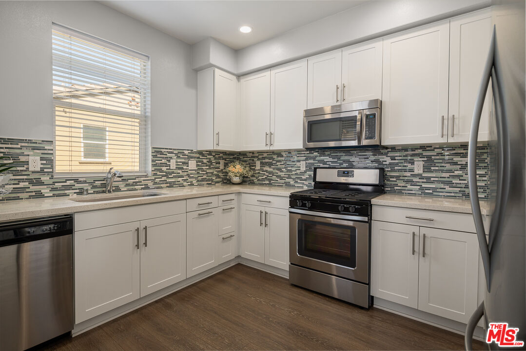 281 Mar Vista Avenue, Unit 19 Pasadena, CA 91106 - Photo 4 of 16