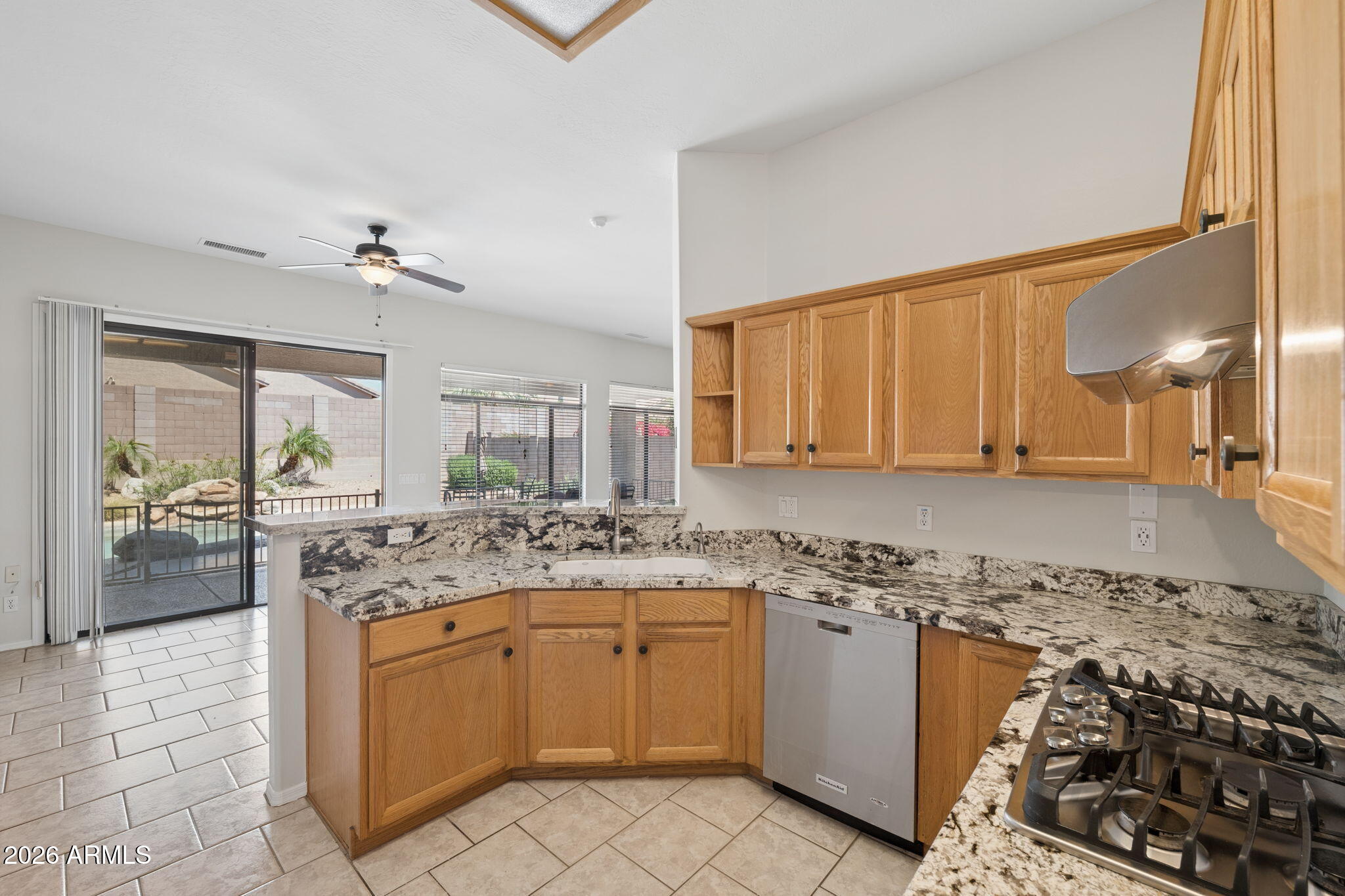 4418 East Jaeger Road Phoenix, AZ 85050 - Photo 11 of 42 9 - Kitchen