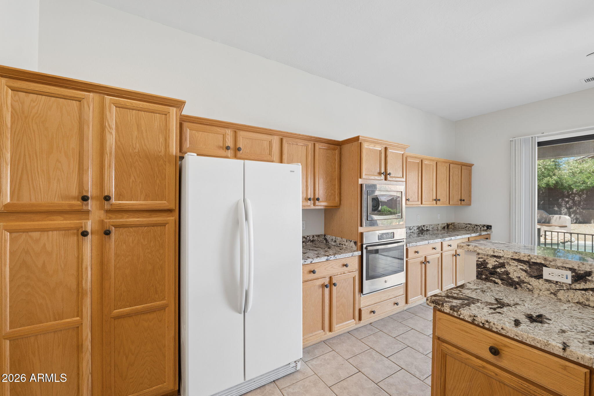 4418 East Jaeger Road Phoenix, AZ 85050 - Photo 12 of 42 10 Kitchen