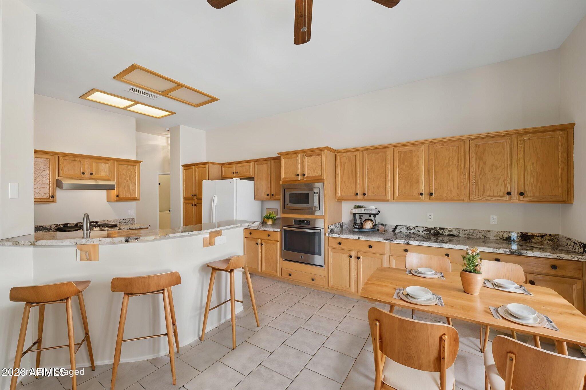 4418 East Jaeger Road Phoenix, AZ 85050 - Photo 9 of 42 7 - Kitchen Virtually Staged