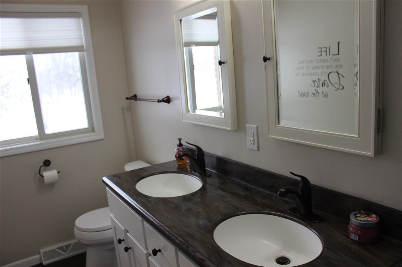 11180 Anderson Road Granger, IN 46530 - Photo 13 of 27 Gallery Image 13