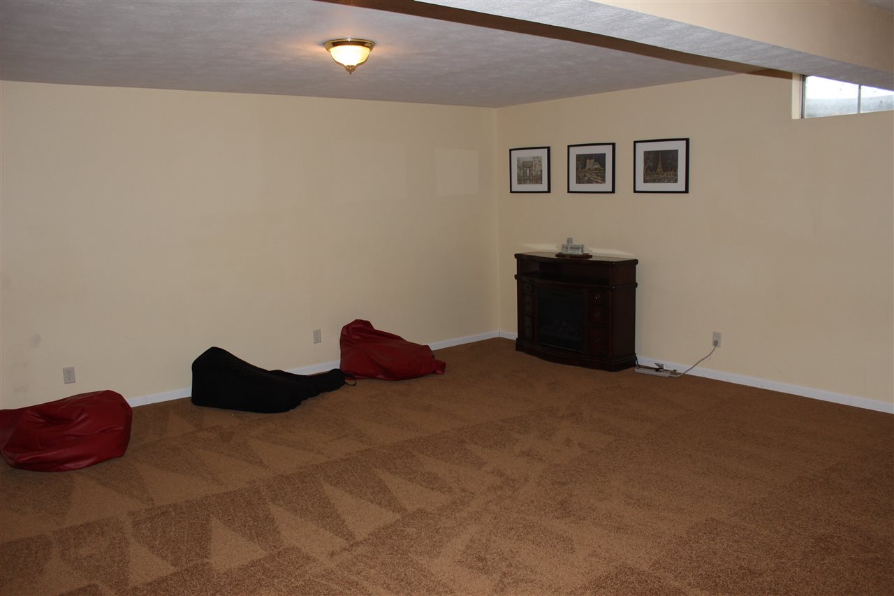 11180 Anderson Road Granger, IN 46530 - Photo 20 of 27 Gallery Image 20