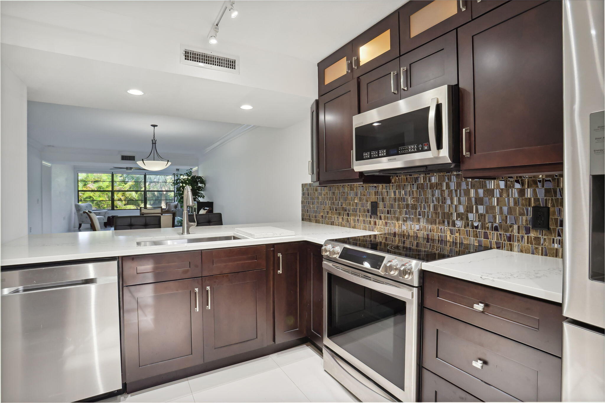 6073 Balboa Circle, Unit 201 Boca Raton, FL 33433 - Photo 1 of 40 Kitchen