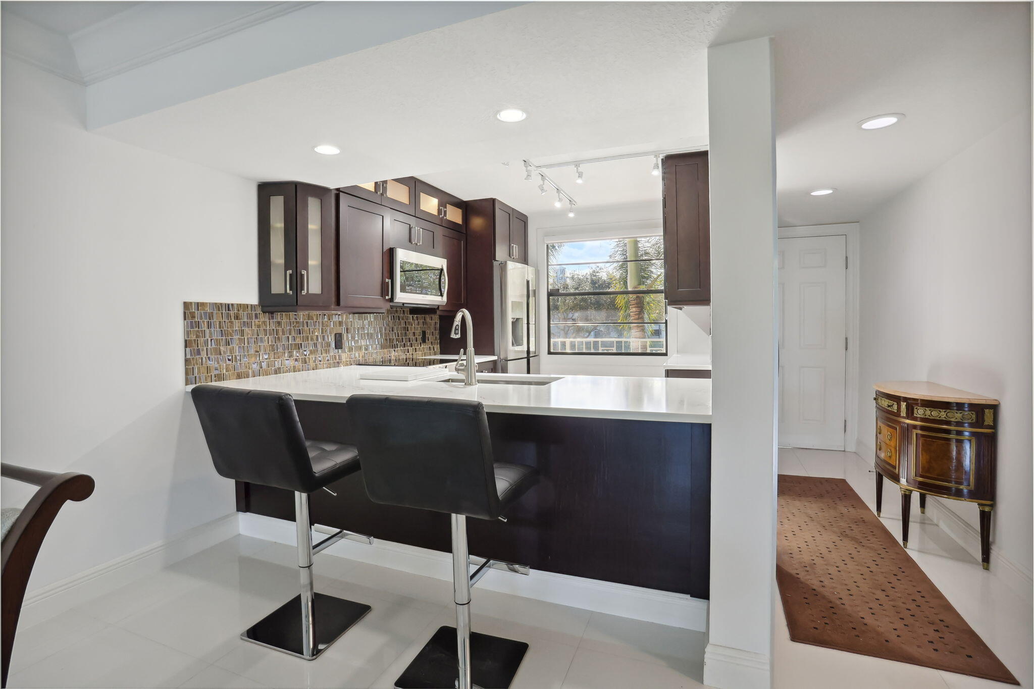 6073 Balboa Circle, Unit 201 Boca Raton, FL 33433 - Photo 23 of 40 Kitchen