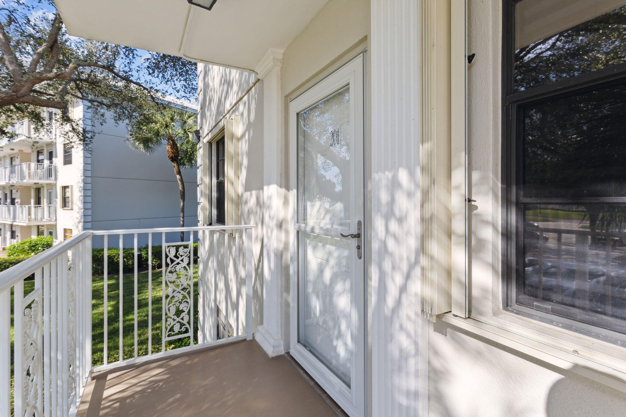 6073 Balboa Circle, Unit 201 Boca Raton, FL 33433 - Photo 7 of 40 Entrance to apartment