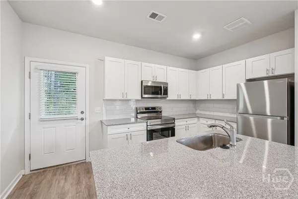 $2,285 | 201 Powers Pass, Unit NUTMEG, Bloomingdale, GA 31302