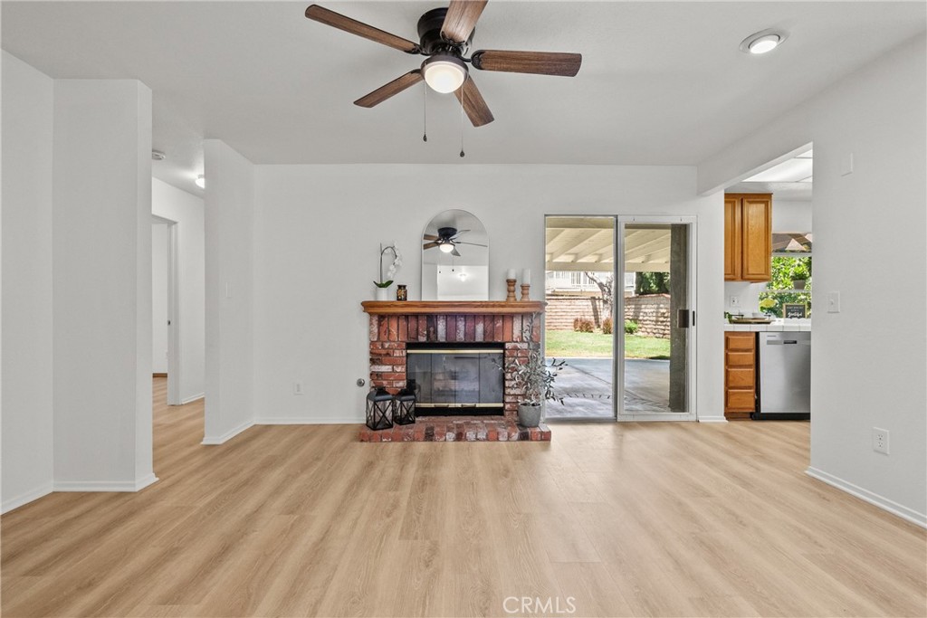 28511 Victoria Road Castaic, CA 91384 - Photo 15 of 37