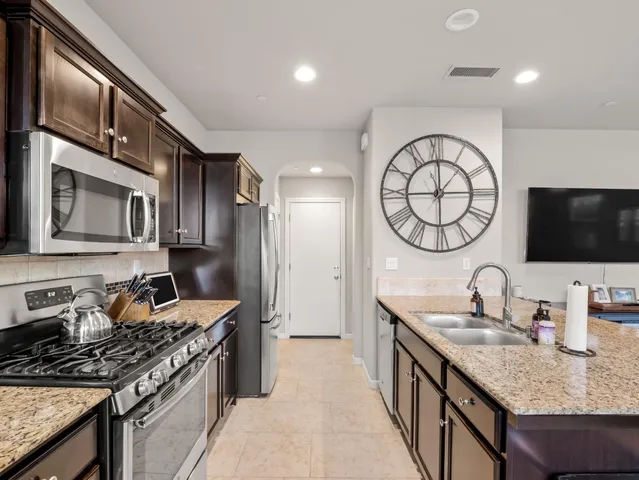 $415,000 | 1573 Joy Drive, Clovis, CA 93619