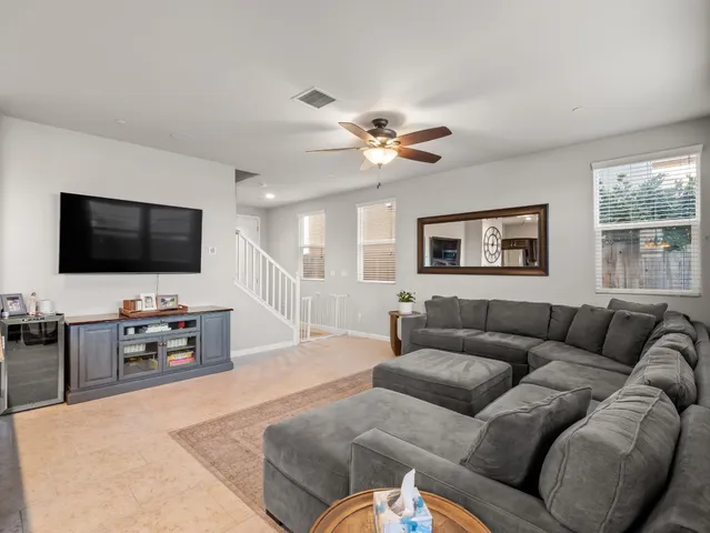 $415,000 | 1573 Joy Drive, Clovis, CA 93619