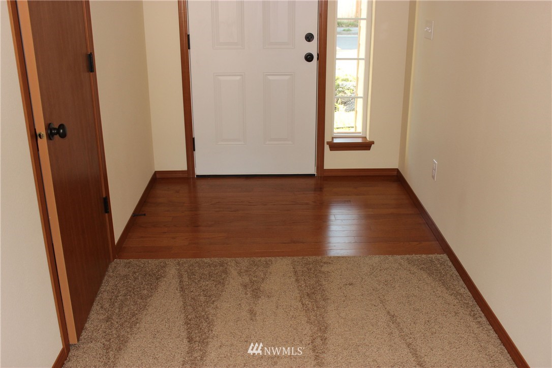 6312 199th Loop Southwest Rochester, WA 98579 - Photo 3 of 14 Gallery Image 3