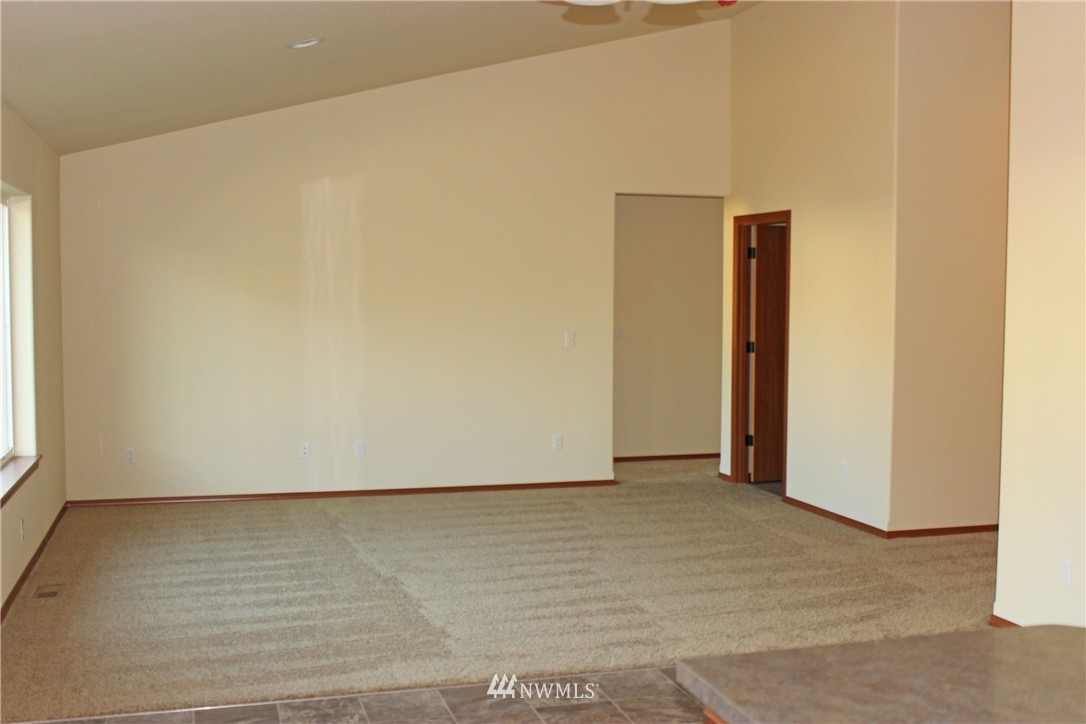 6312 199th Loop Southwest Rochester, WA 98579 - Photo 10 of 14 Gallery Image 10