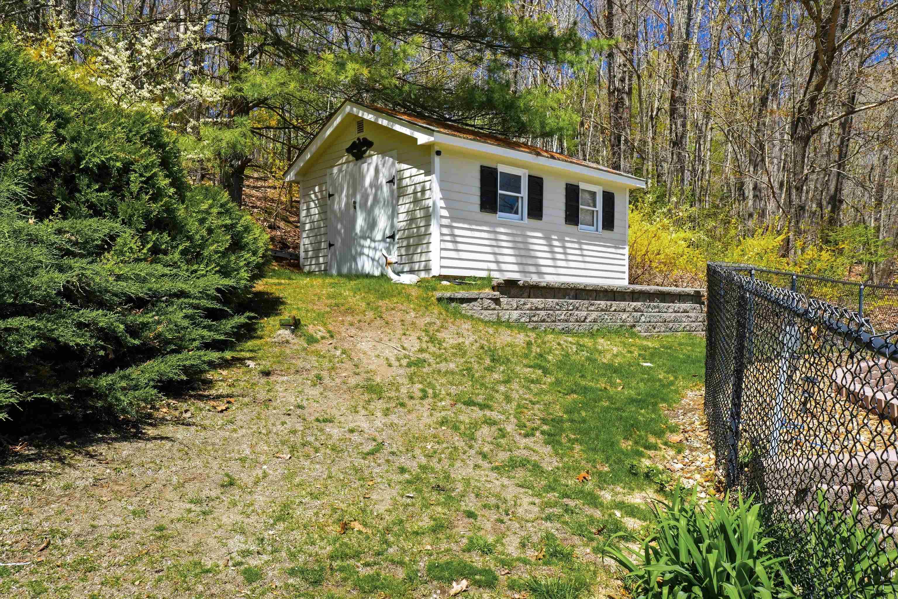 11 Oriole Road Windham, NH 03087 - Photo 49 of 52