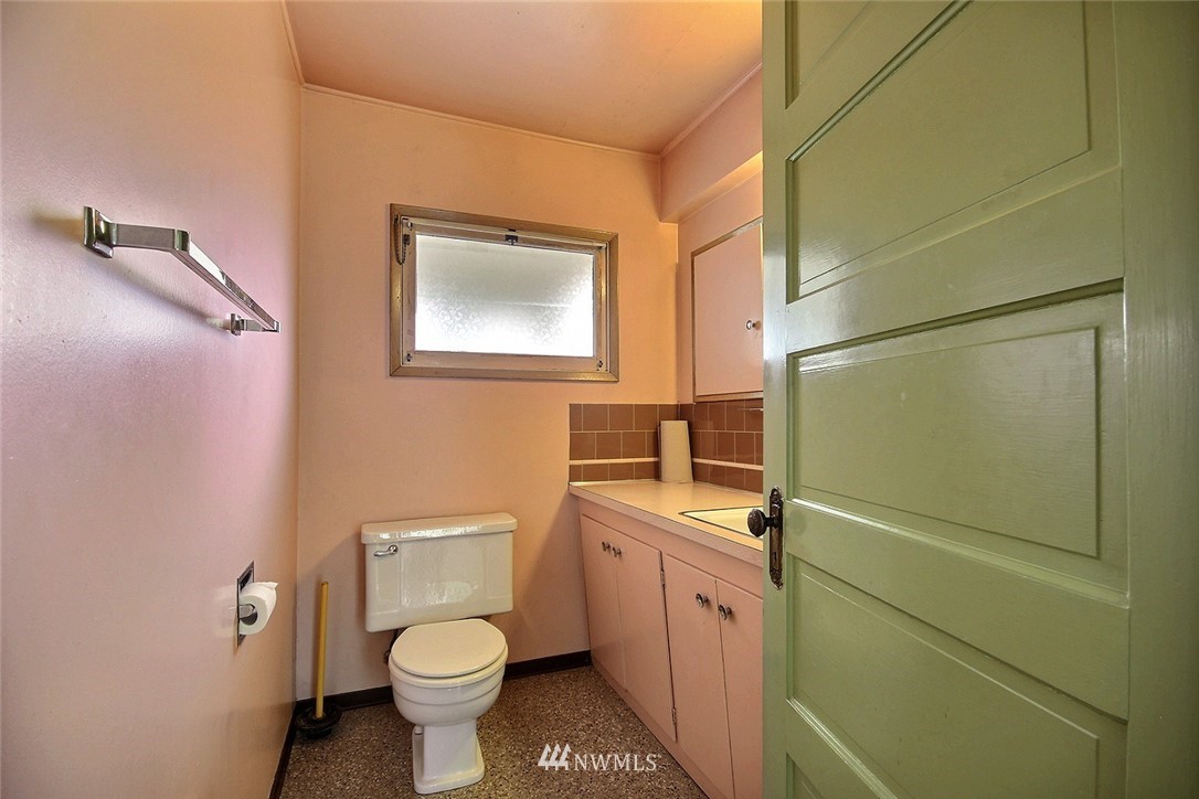 1209 Rucker Avenue Everett, WA 98201 - Photo 13 of 19