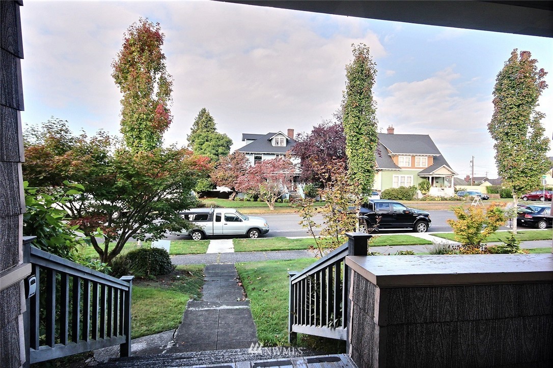 1209 Rucker Avenue Everett, WA 98201 - Photo 3 of 19