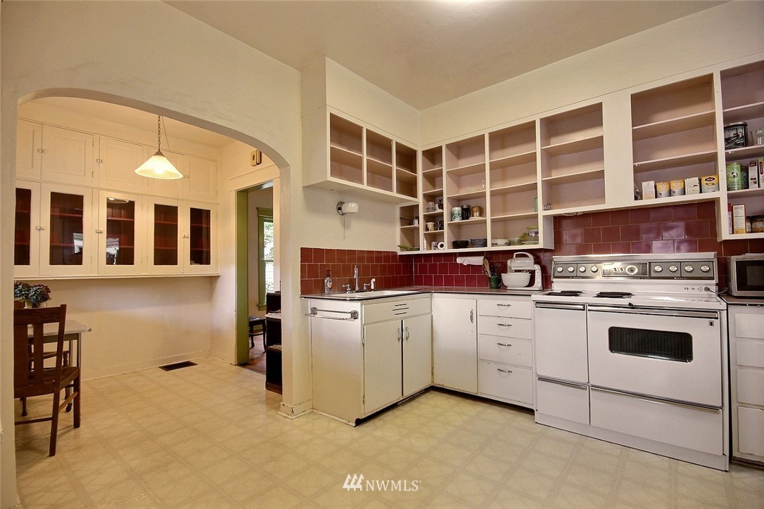 1209 Rucker Avenue Everett, WA 98201 - Photo 10 of 19