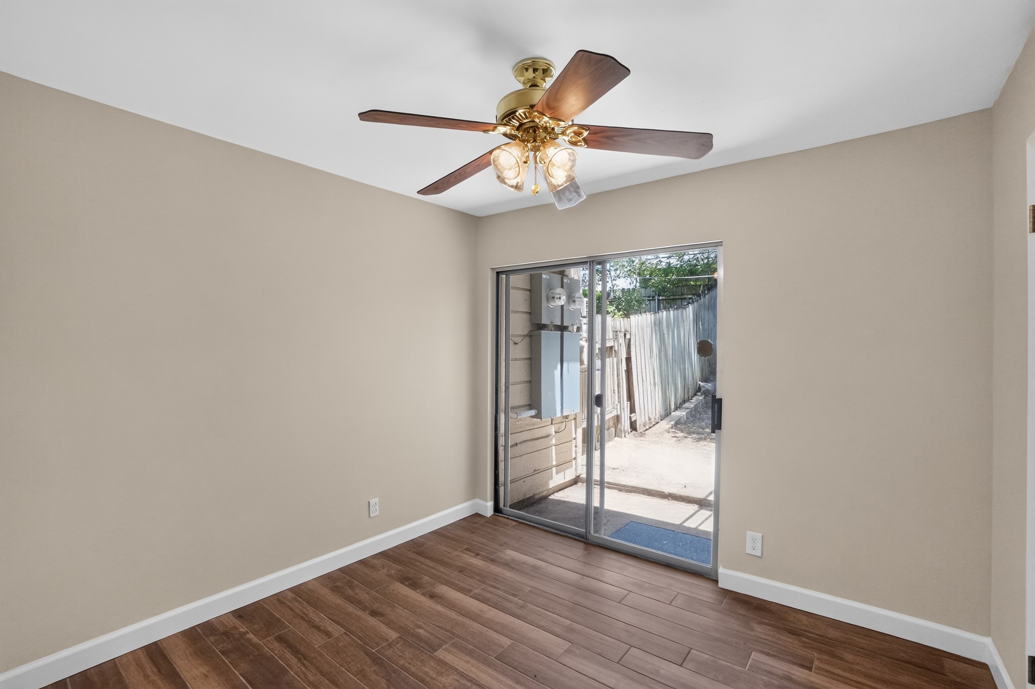 2113 Rabb Road Austin, TX 78704 - Photo 20 of 35 3rd bedroom, Side B